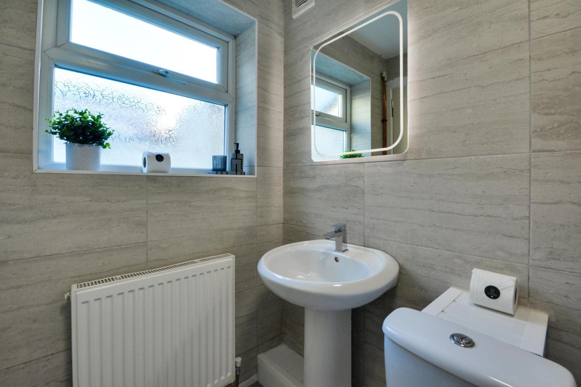 Stay With Alexandra 2 Free Parking - High Speed Free Wifi Liverpool Eksteriør billede